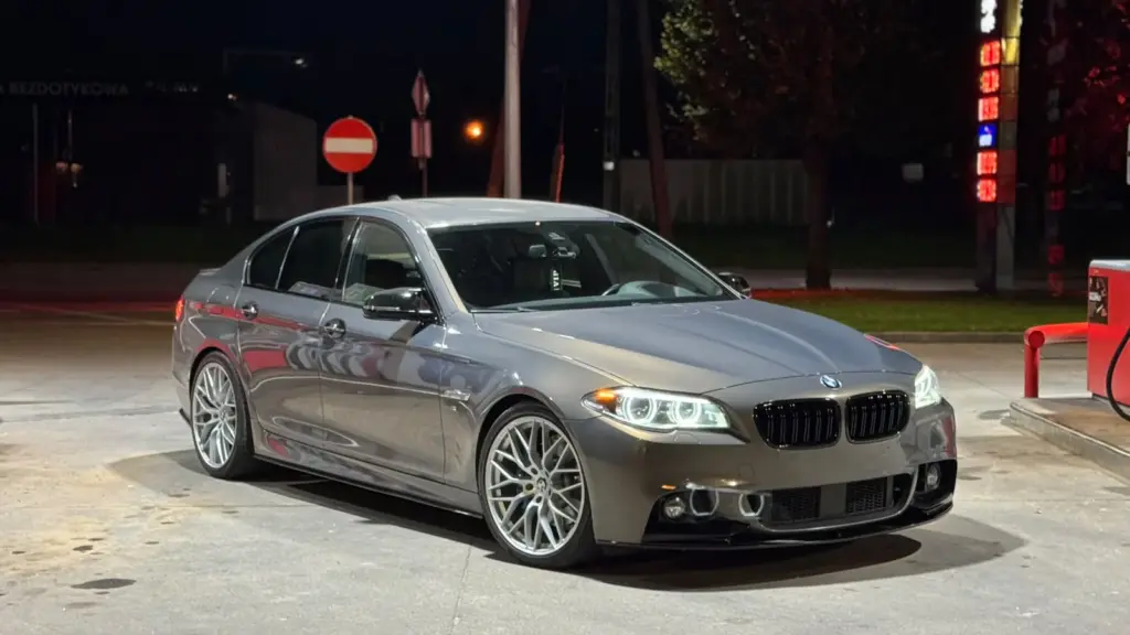 BMW F10 M Pakiet — zdjęcie 1 z 6